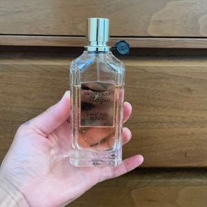 75 ml viktor & Rolf dancing roses magic . Discontinued